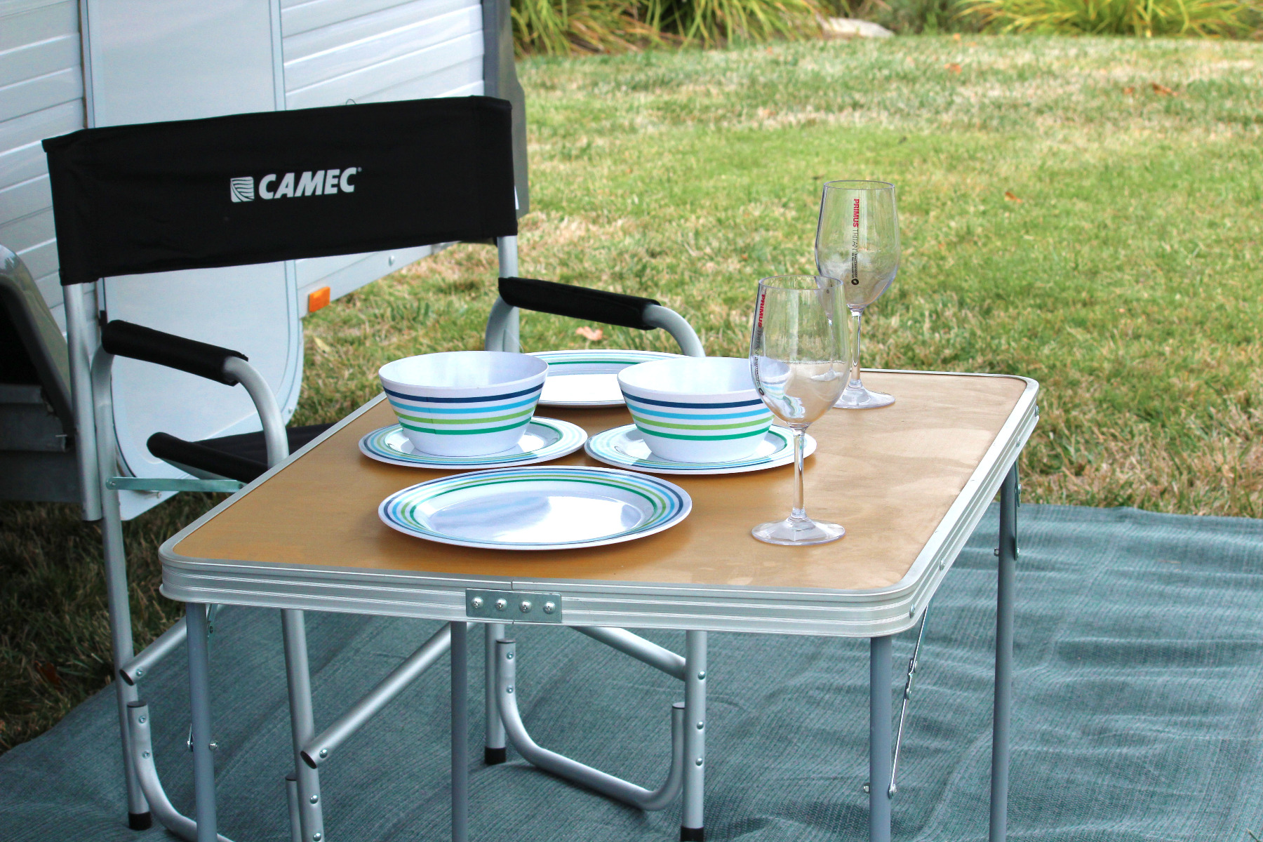 Folding Travel Table and lightweight Dinner Set